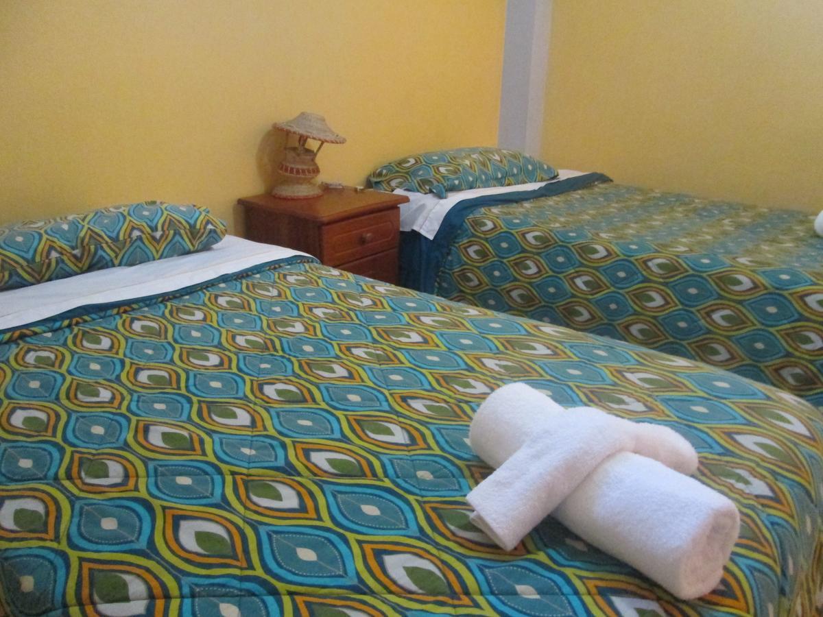 Hostal Leon Dormido Puerto Baquerizo Moreno Exteriér fotografie