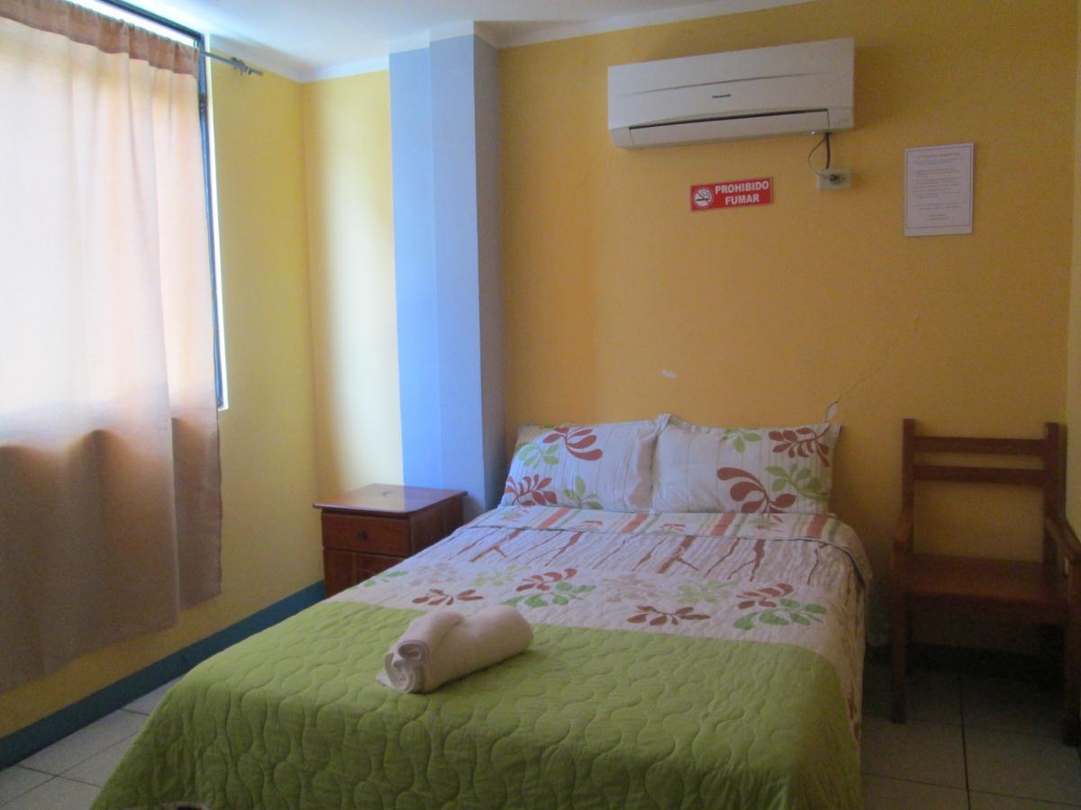 Hostal Leon Dormido Puerto Baquerizo Moreno Exteriér fotografie